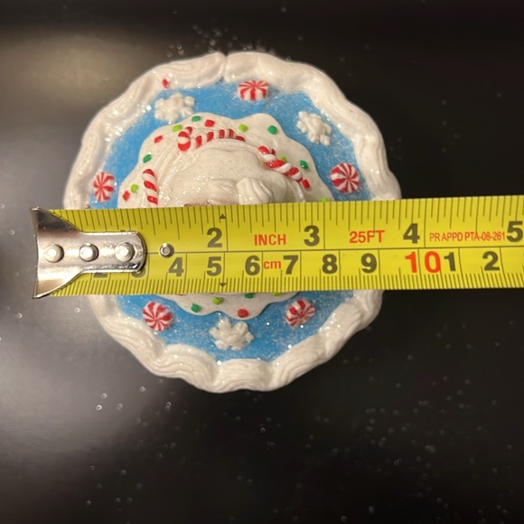 Light Up Gingerbread House - Picture 10 of 11